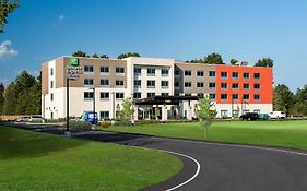 Holiday Inn Express Queensbury-Lake George Area By Ihg